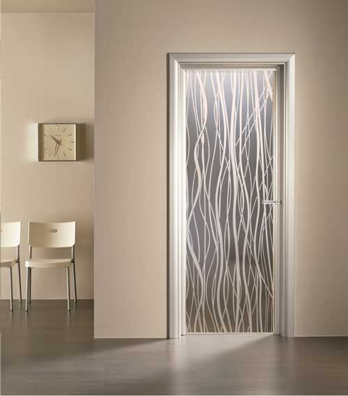 vetro satinato con decoro sabbiato