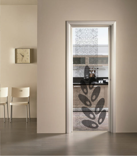 porta a vetro trasparente con decoro digitale Febe